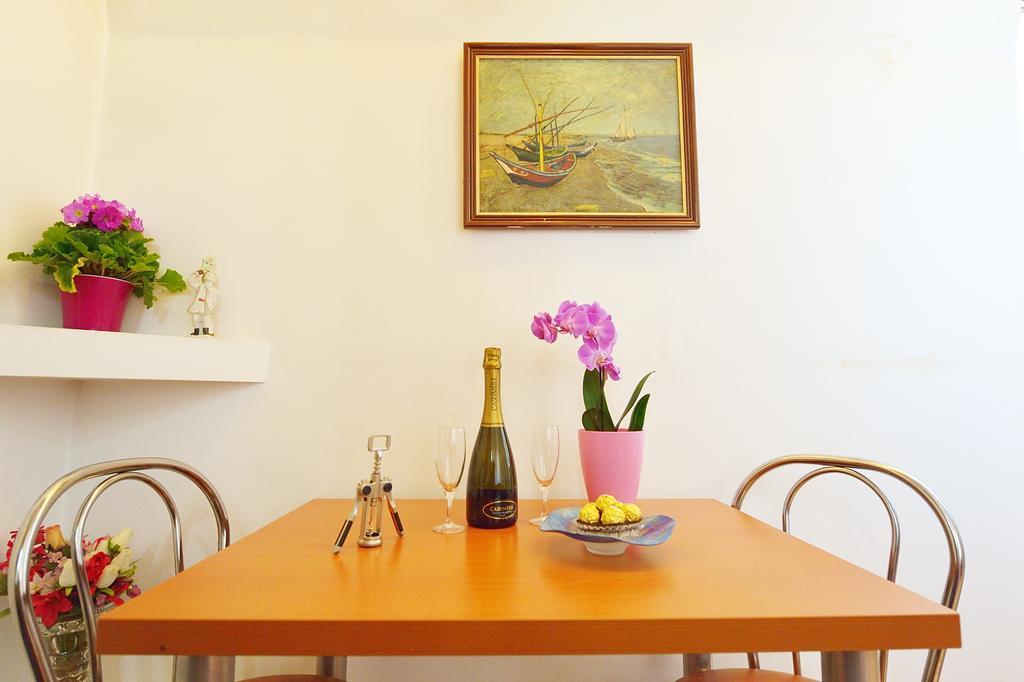 Atlas Accommodation Bükreş Dış mekan fotoğraf